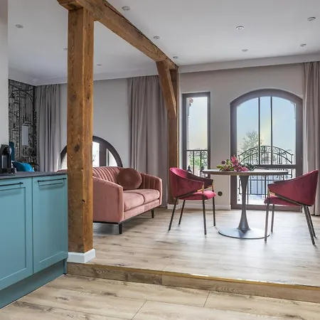 Latarnik - Piotrkowska 37