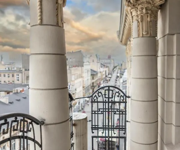 Latarnik - Piotrkowska 37 * Lodz