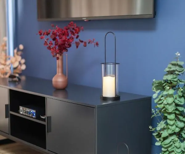 Latarnik - Piotrkowska 37 *