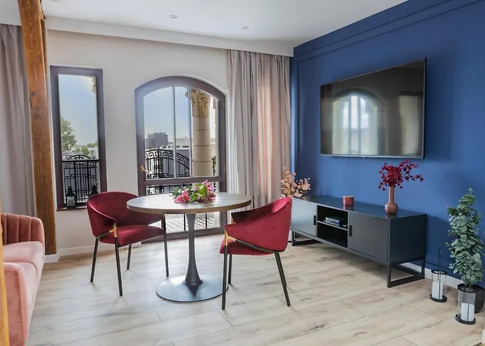 Latarnik - Piotrkowska 37 * Łódź