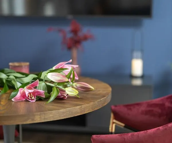 Latarnik - Piotrkowska 37 Lodz