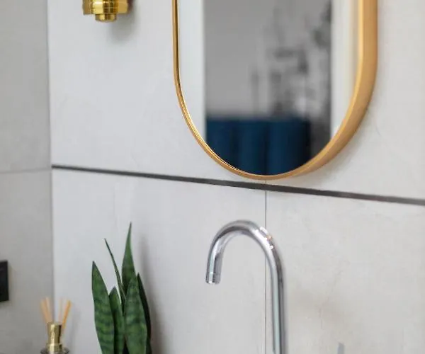 Latarnik - Piotrkowska 37